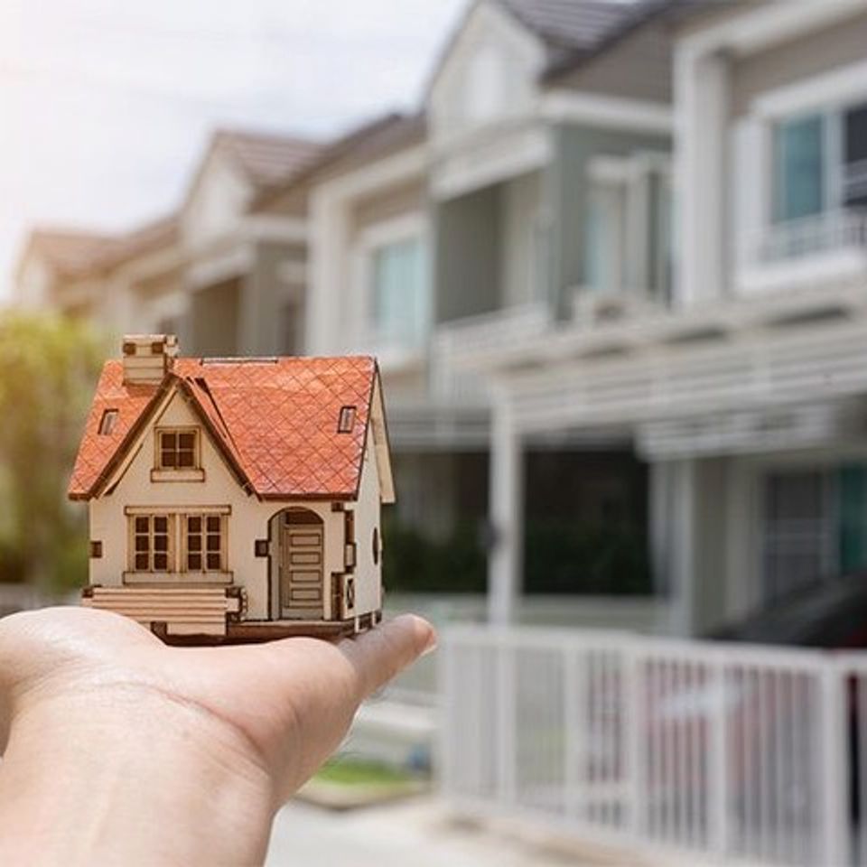 Sell a house (1)