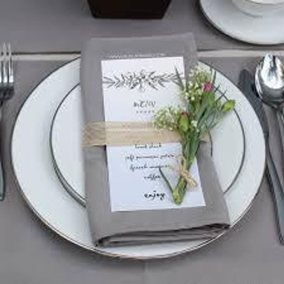 Gray table20170127 24718 7hnp76