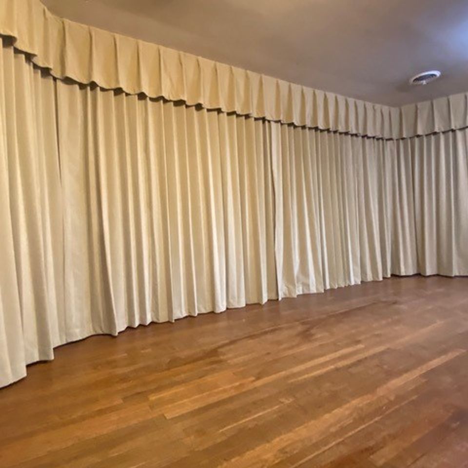 Comm drape 5