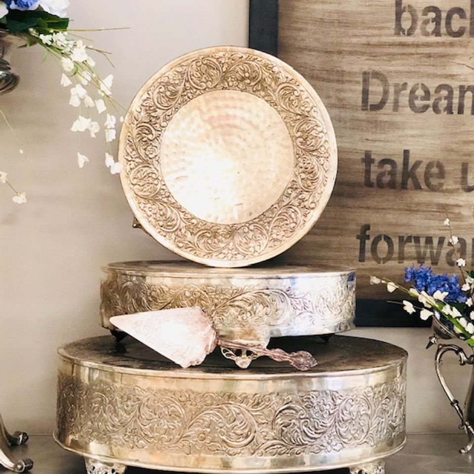 Cake stand silver round (1)