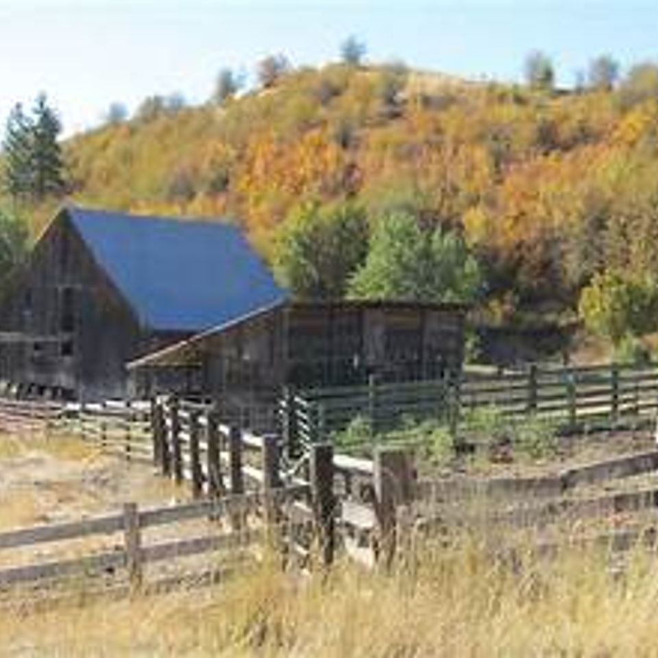 Tonasket barn