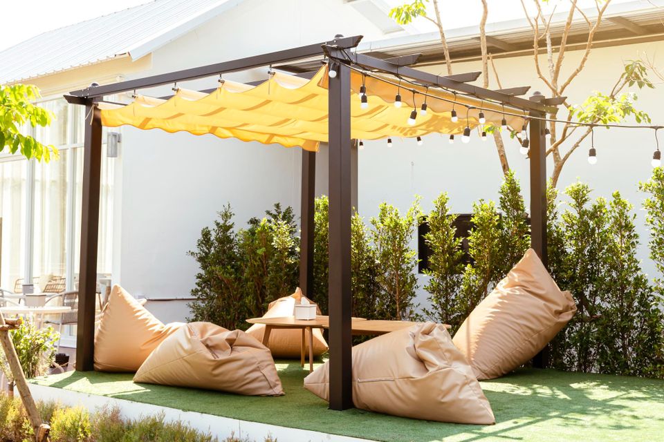 Outdoor Furniture delivery and assembly