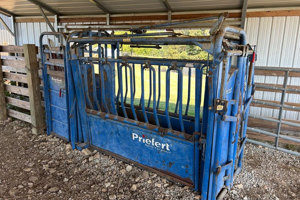 Priefert pulaski chute