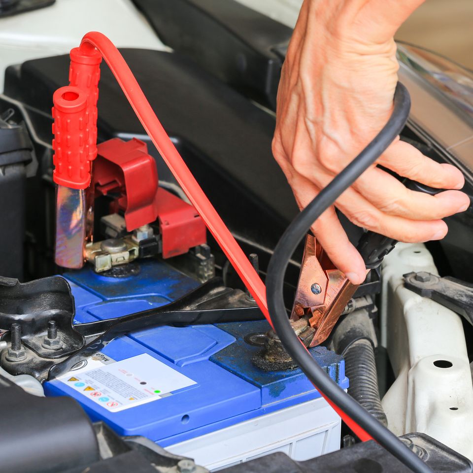 Car battery jump start20180604 22757 1euh9ft