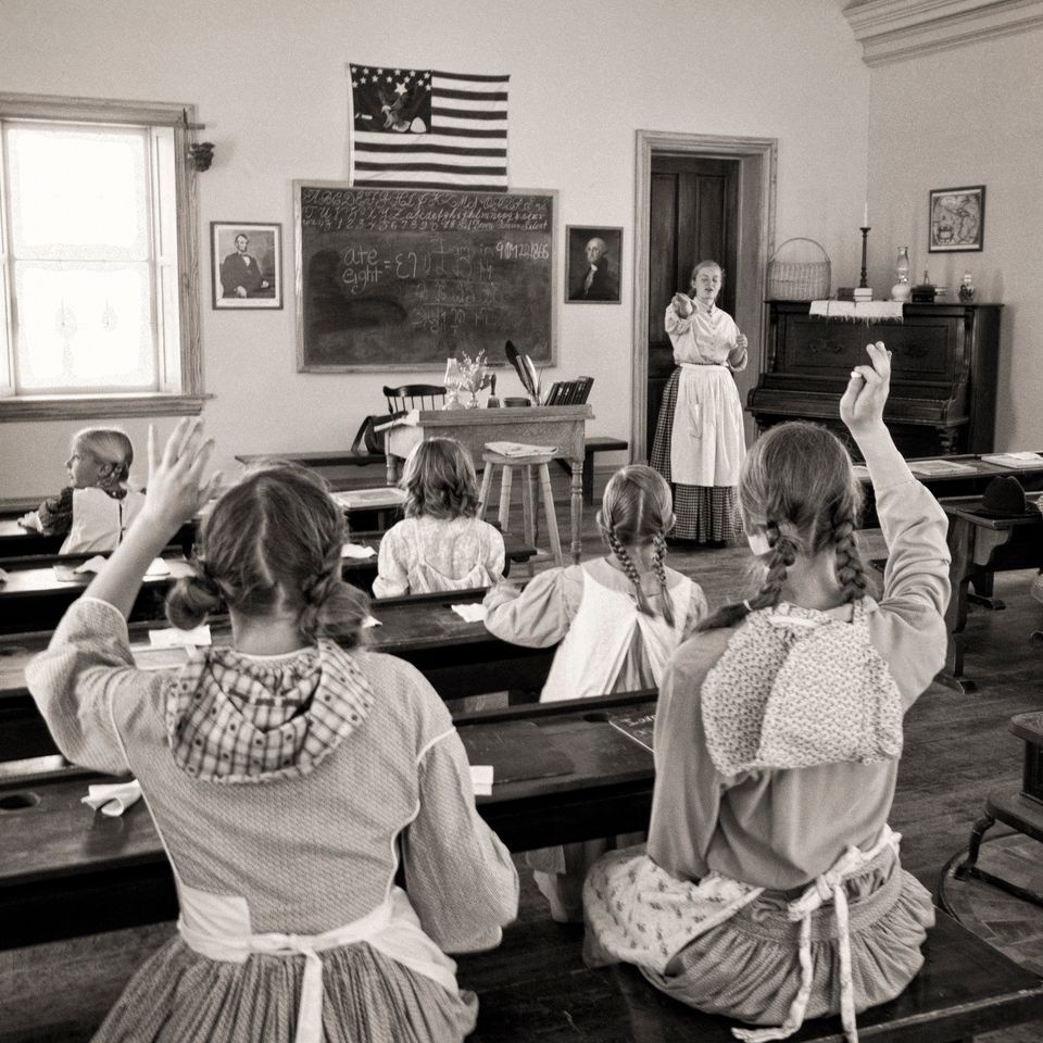 Rc hist school room bw