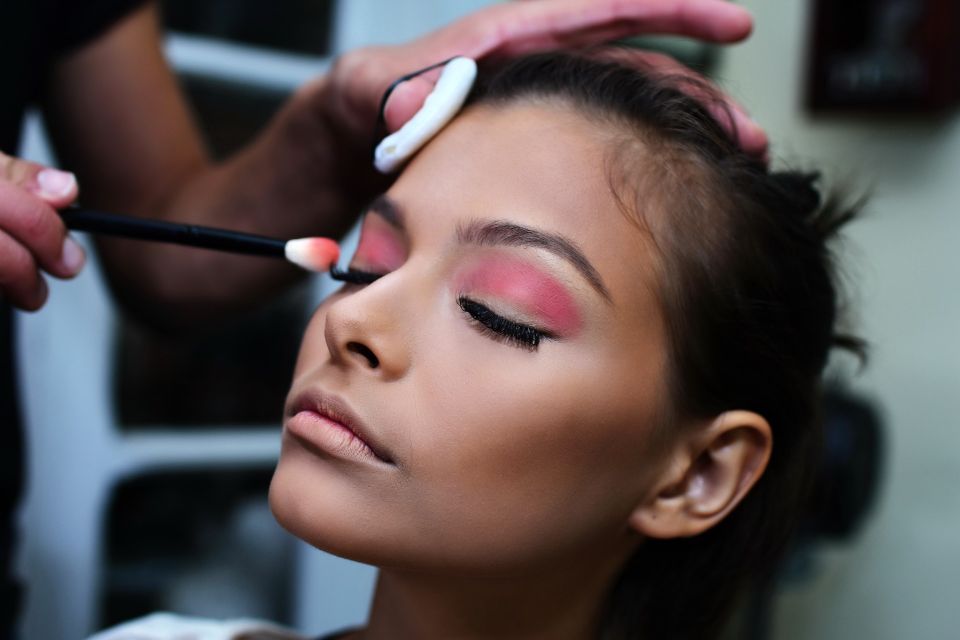 beauty salon makeup