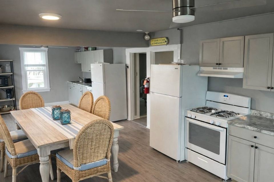 3 schellenger kitchen cr