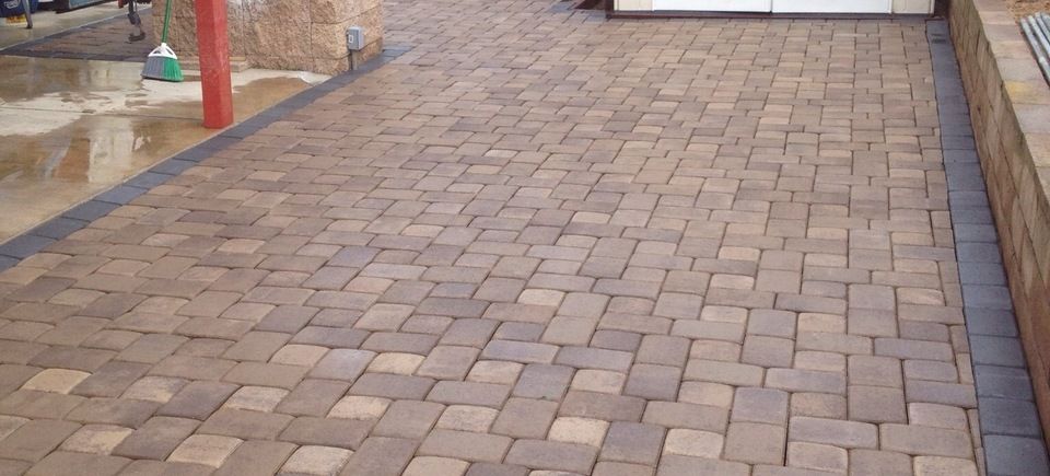 Pavers 720180404 31029 6ncv4h